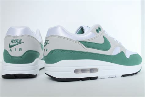 nike 1 anniversary green.